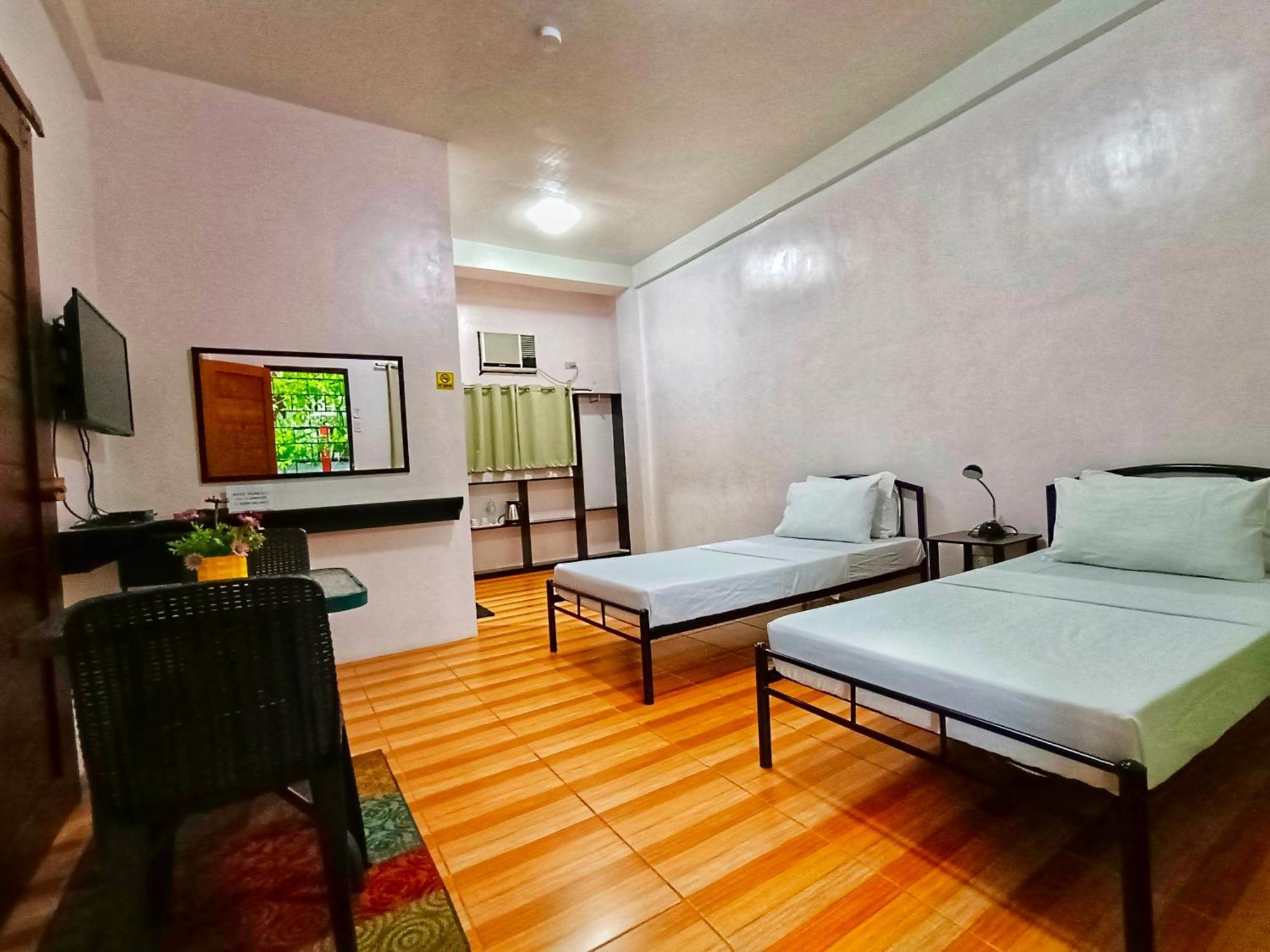 Monte Rio Gardens Bed & Breakfast Alaminos Εξωτερικό φωτογραφία