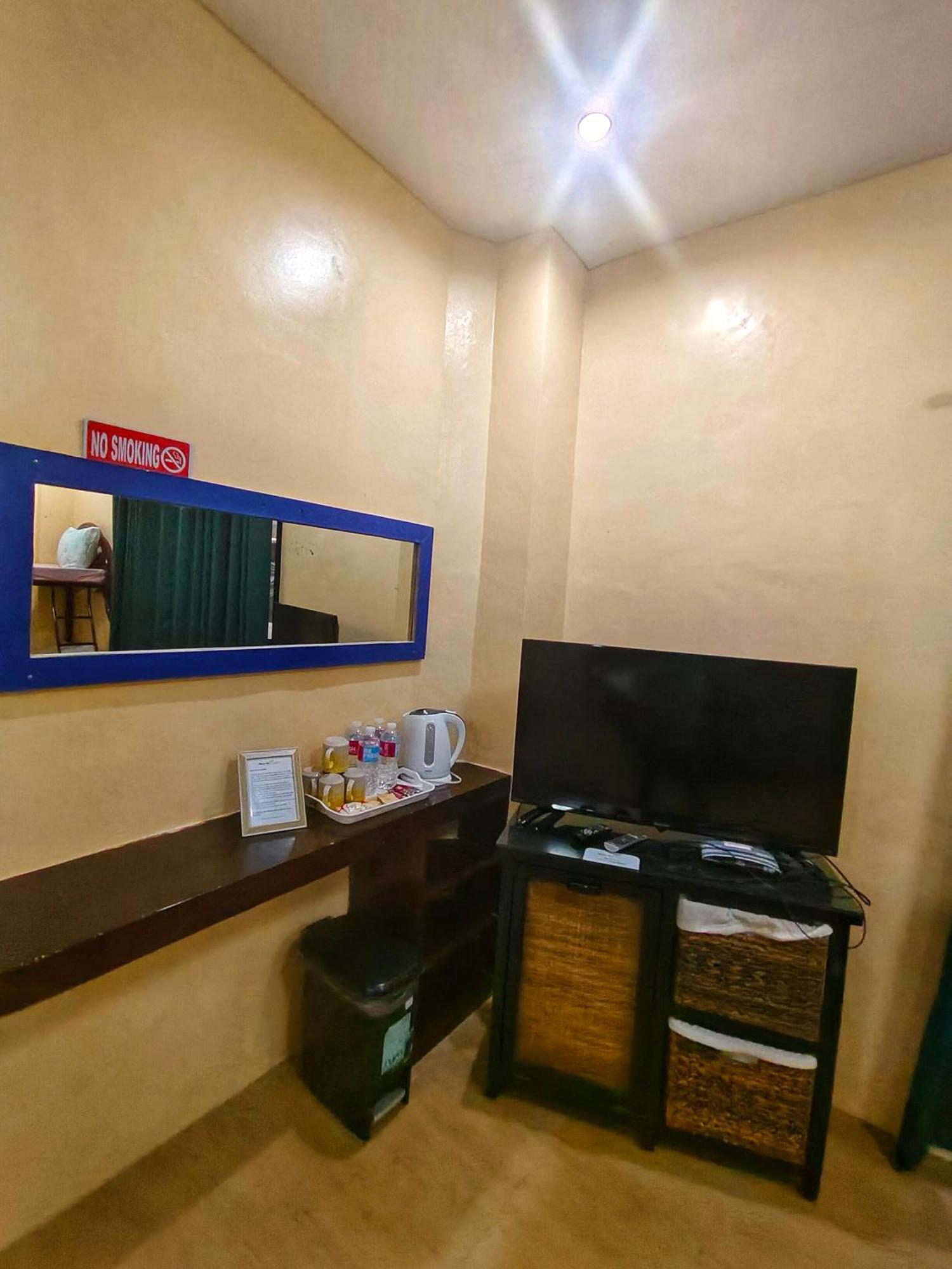 Monte Rio Gardens Bed & Breakfast Alaminos Εξωτερικό φωτογραφία