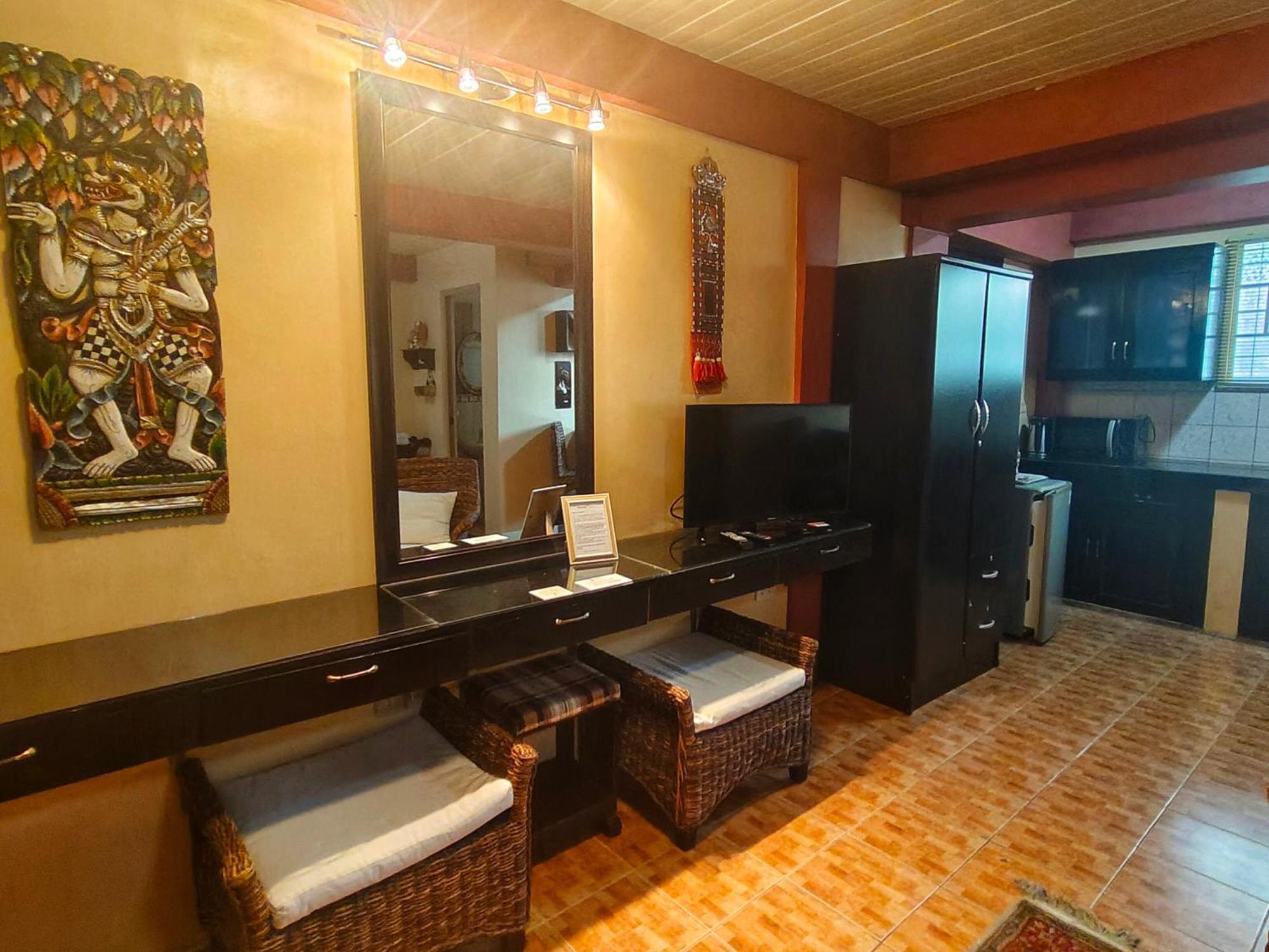 Monte Rio Gardens Bed & Breakfast Alaminos Εξωτερικό φωτογραφία